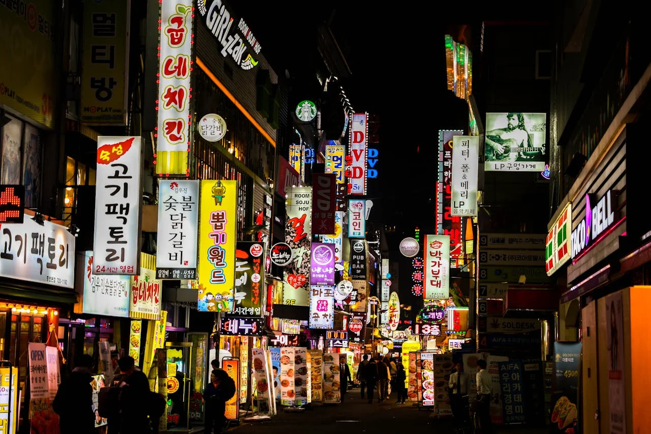 Korean Nightlife: Bars, Clubs, and Late-Night Culture